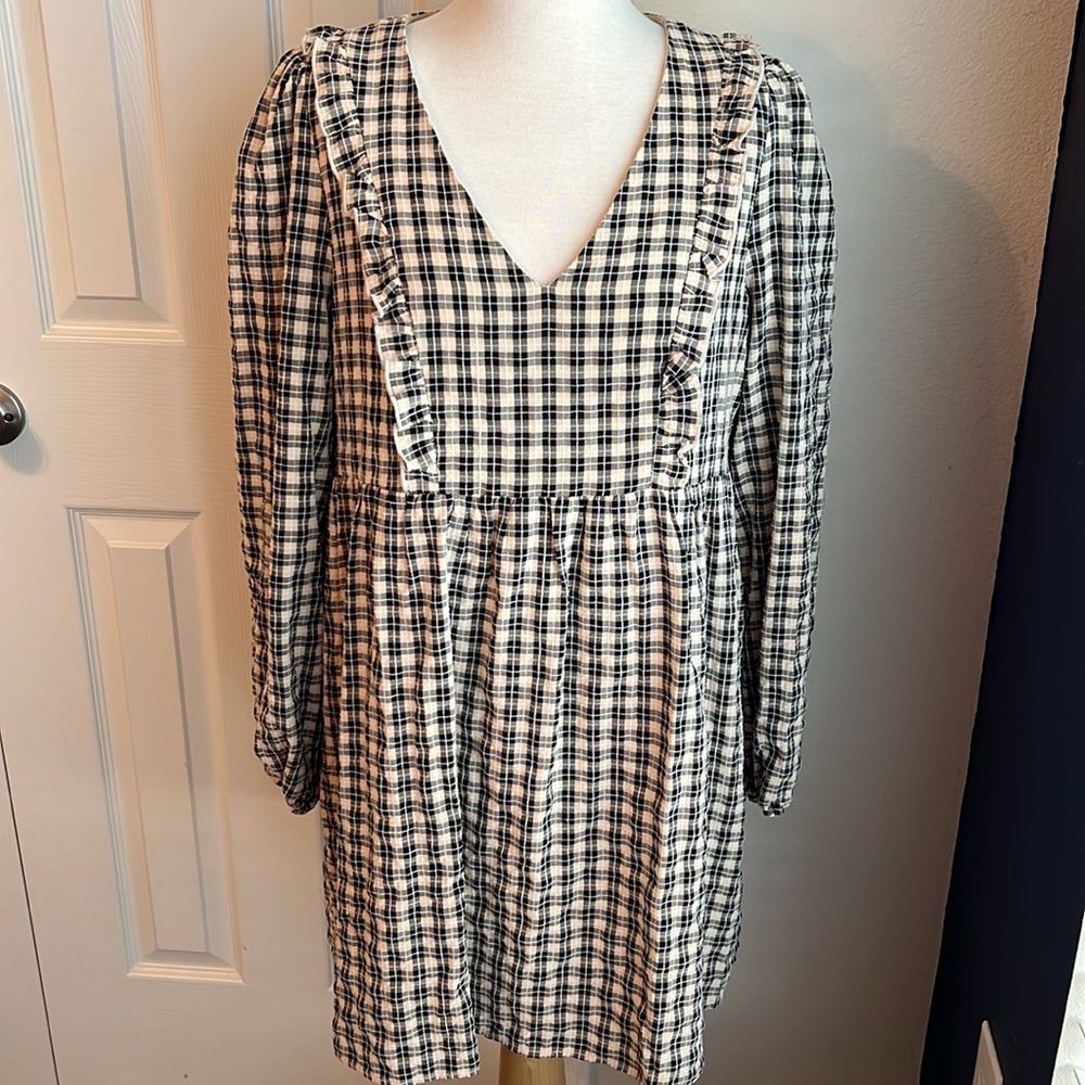 NWOT Andree by Unit - Plaid Ruffled Long Sleeve Dress